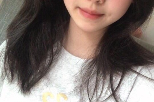 揭秘新潮吃瓜文化：与美女瓜友一起畅聊娱乐圈的八卦新天地